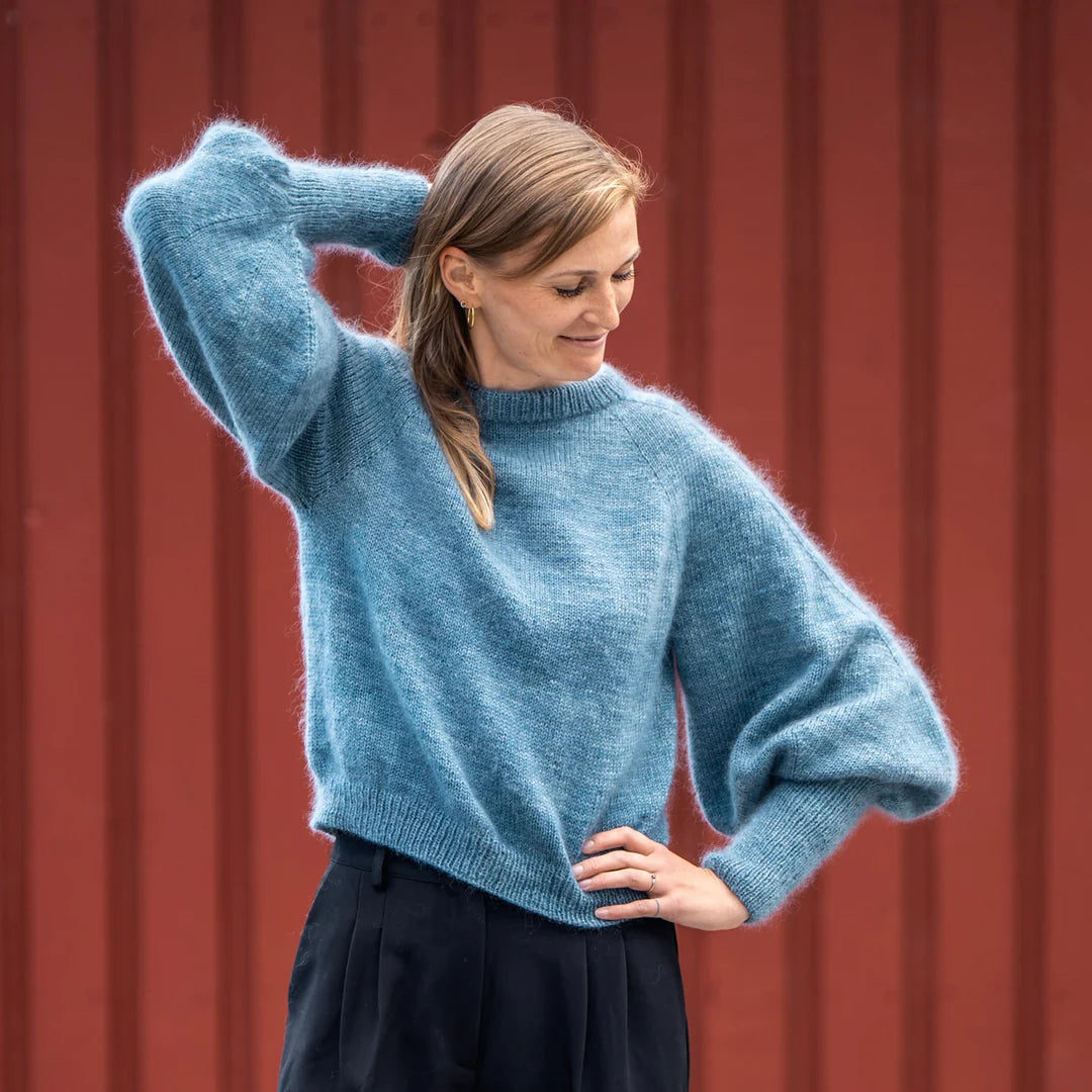 g e n e r o u s sweater light
