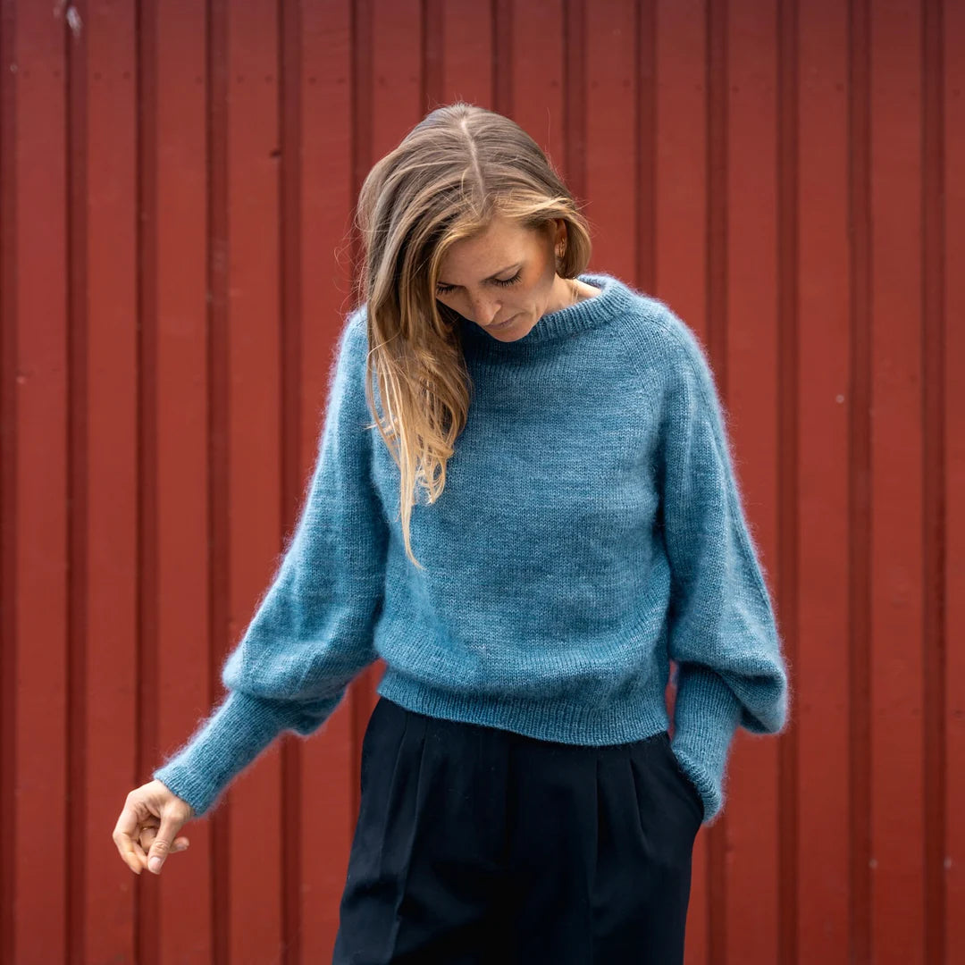 g e n e r o u s sweater light