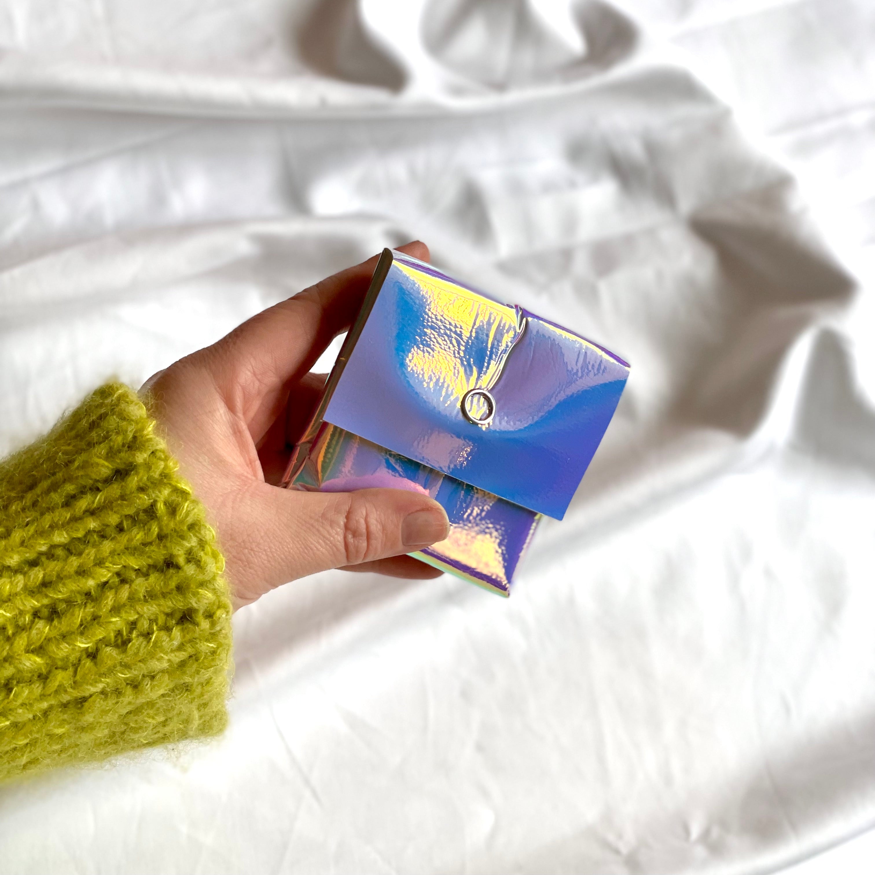 Holografisk pung med tilbehør