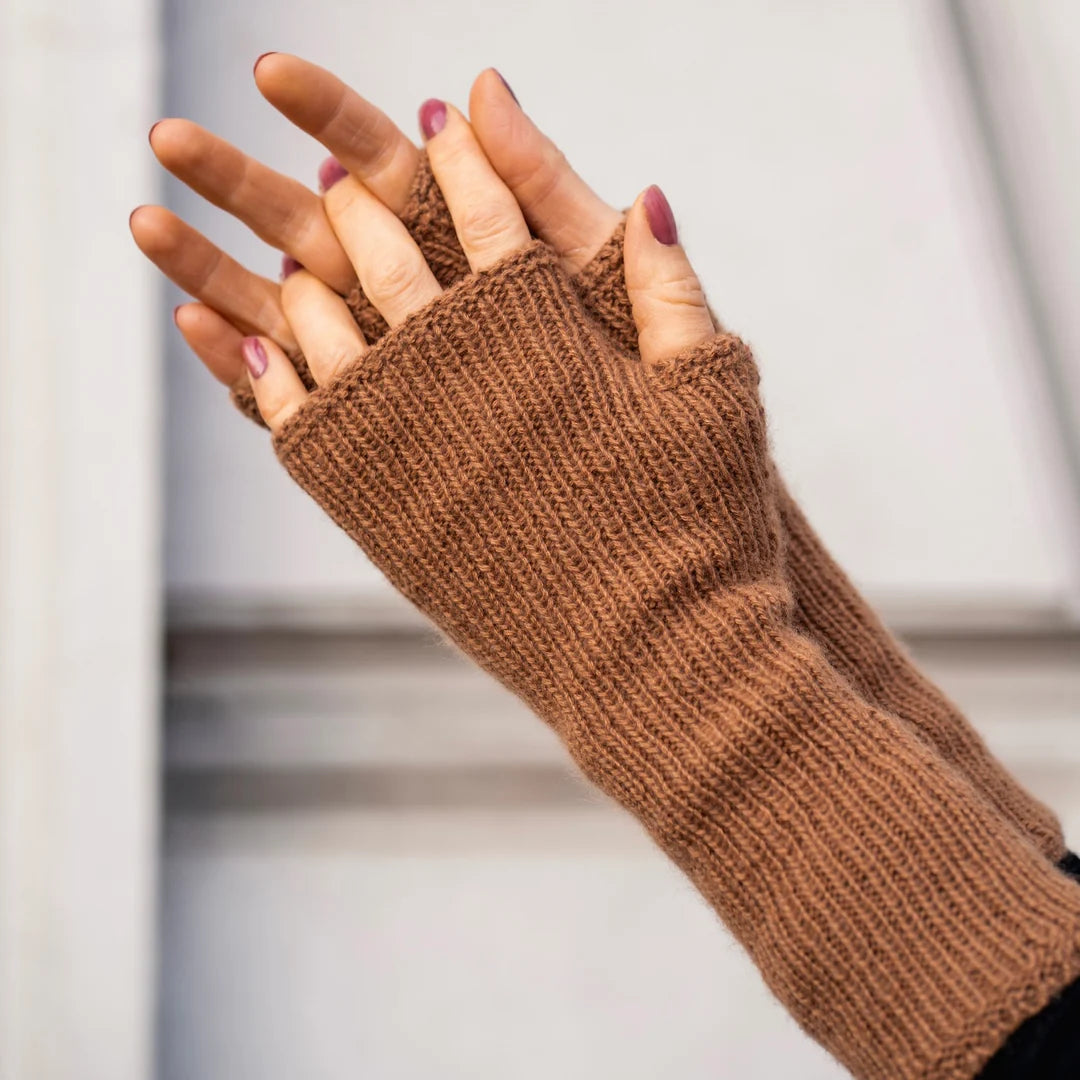 b o r e a l wrist warmers