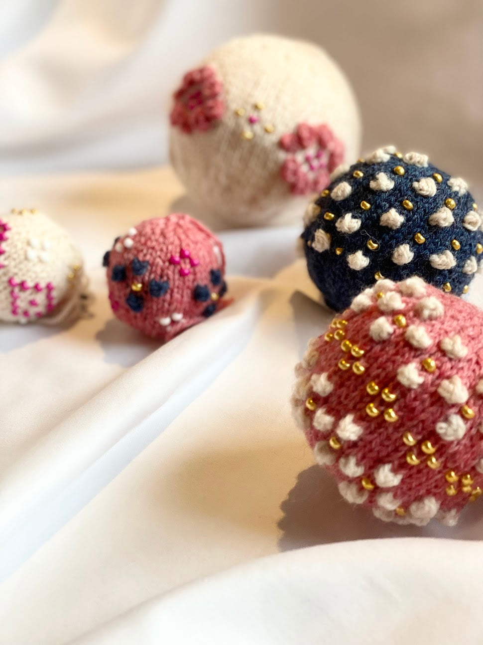 Workshop: Strikkede julekugler, 2. december kl 18-21